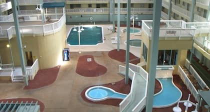 Newly Renovated Condo in Beautiful Beach Front Resort