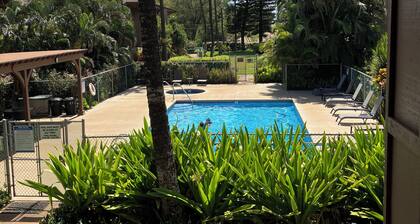 Clean Comfortable Condo that is Steps to the Beach, Affordable w/Free Parking
