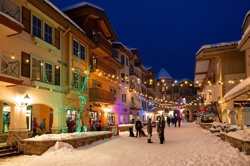 Prime Ski In / Ski Out Condo in the Heart of Sun Peaks Village