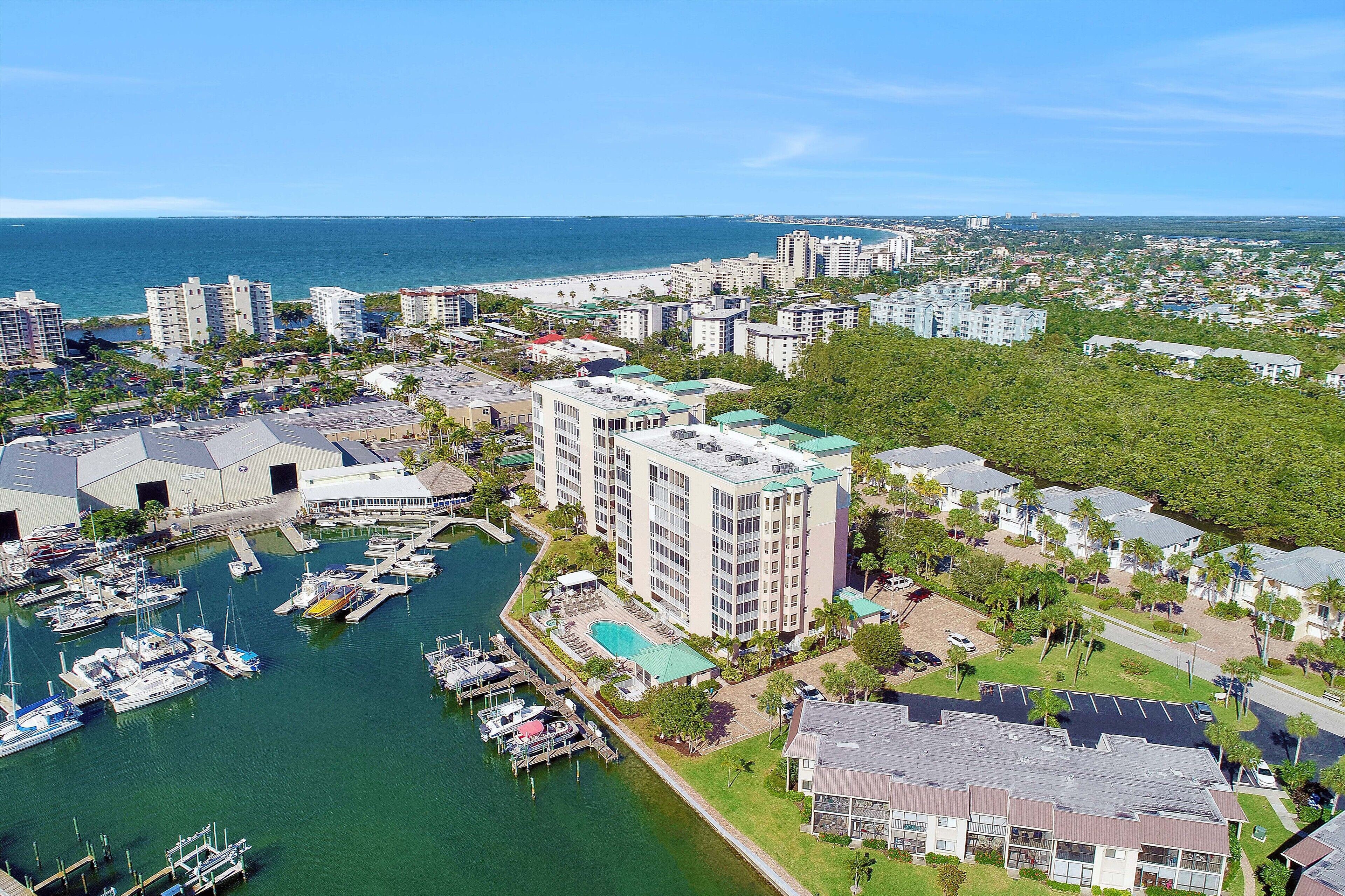 OPEN & NOW BOOKING 3 BD, 2 BA, FT Myers BEACH -PENTHOUSE CONDO GULF & BAY VIEWS!
