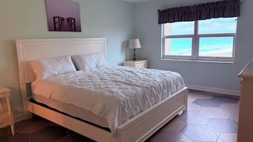 1 bedroom, in-room safe, iron/ironing board, free WiFi