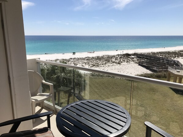 Property grounds - A few Fall dates available book Regency Towers, NOW. (Pensacola Beach)