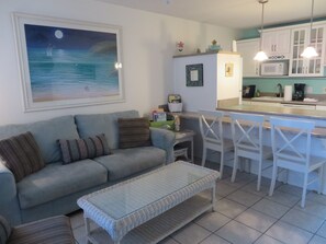 TV, DVD-spiller og stereoanlegg