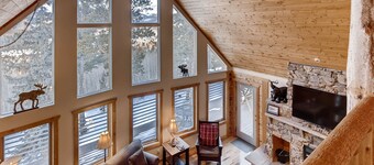 Incredible Views, Luxury Home w/Hot Tub, Fireplace, Pool Table - The Timbers at Glacier Ridge