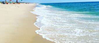 Private cottage at the entrance of Island Beach State Park
