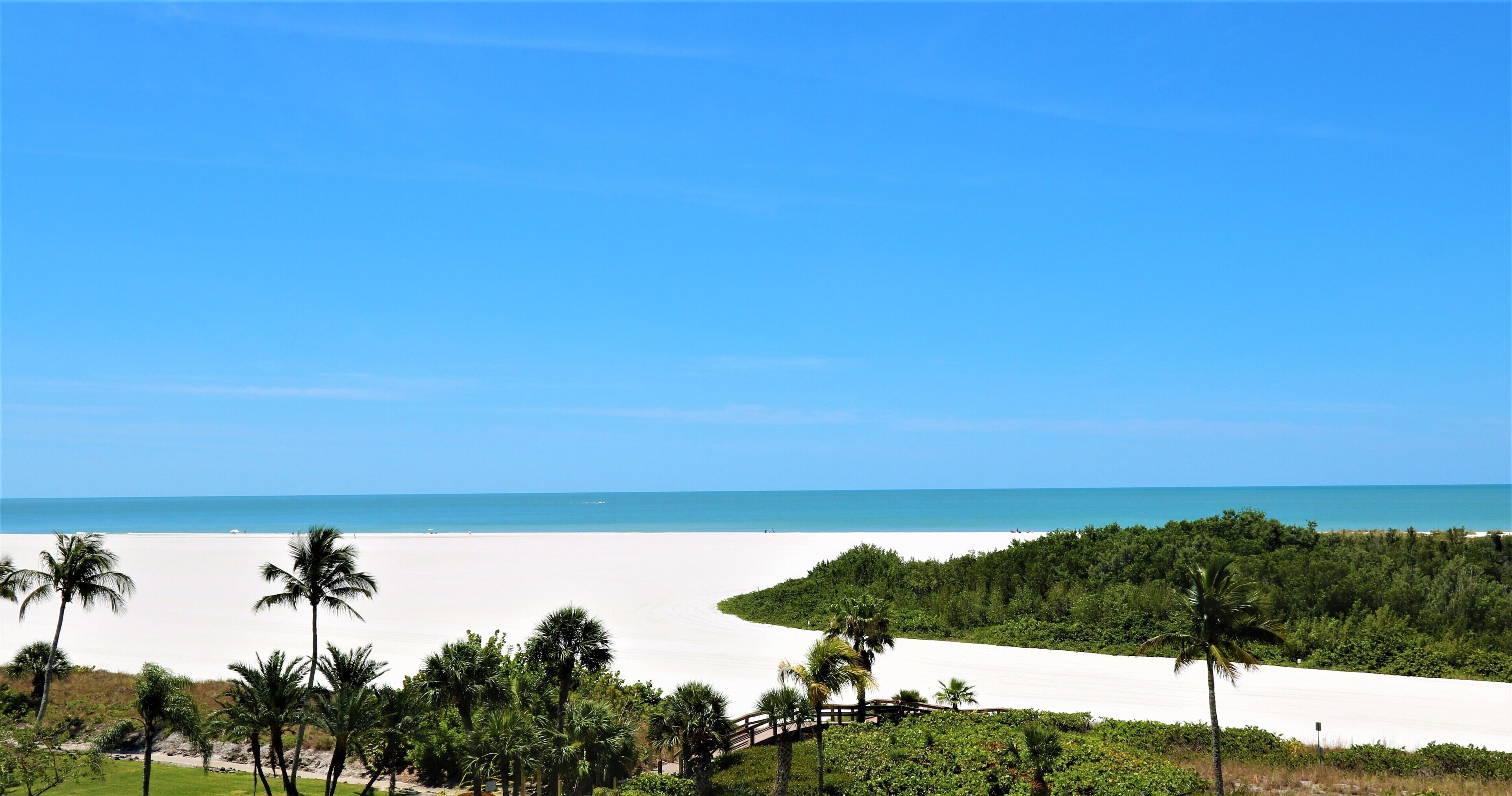 Beachfront Upgraded with spectacular views.