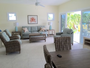 تلفزيون، مشغل دي في دي، ستيريو