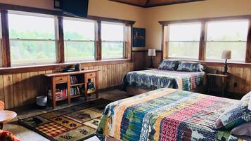 3 bedrooms, iron/ironing board, bed sheets