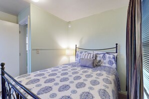2 chambres, fer et planche Ă repasser, Wi-Fi, literie fournie