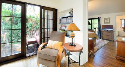 2016 Heritage Award Home in dwtn. Santa Fe, Soaking tub, Outdoor deck for dining