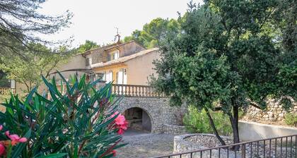 260 M2 STONE HOUSE BETWEEN AIX-EN-PROVENCE AND LUBERON ON 2 HA LOT ,NATURAL POOL