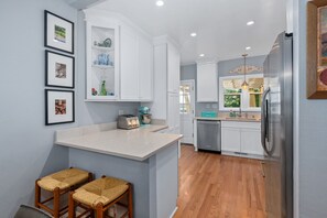 Fridge, microwave, oven, stovetop - Private Hot Tub/Short Walk to Downtown (Napa)