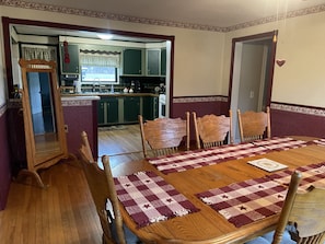 Dining - Country house in the Finger Lakes region (Savona)