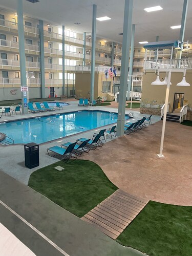 Refreshed beach front property.  2 BD-2 BA, Sleeps 5-6.
