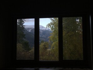 Interior - Secluded Jackson Hole Area Escape; views of Tetons, near ski hills & Yellowstone (Wilson)