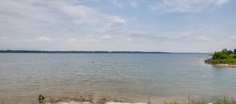 Fully Furnished Lake Fork Waterfront Property with Boat House!