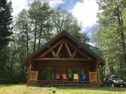 Loons Nest - ¡Cabaña de madera acogedora y aislada de 4 dormitorios en el corazón de la naturaleza!