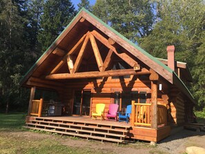 Exterior - Loons Nest - Cozy, secluded 4 bedroom log cabin in the heart of the wilderness! (Tyaughton Lake)