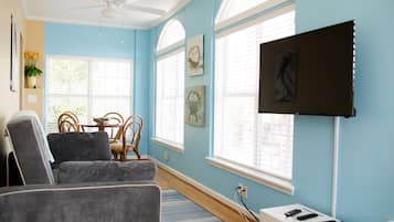 TV connectée, lecteur de DVD, chaîne hi-fi