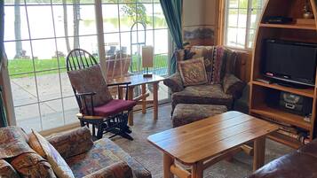 Smart-TV, Videospiele, DVD-Player, Stereoanlage