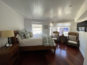3 habitaciones, tabla de planchar con plancha, cuna de viaje y wifi