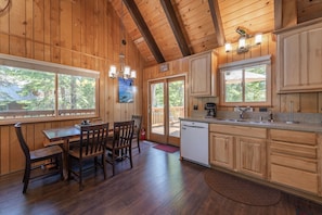 Dining - Charming Cabin~Deck~Fireplace~New Furniture~Full-Sized Washer Dryer~Loft~3 Bed 2 Bath (Homewood)
