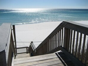 Property grounds - BEACHFRONT l SPECTACULAR WATER VIEWS l PRIVATE BEACH l SEASONAL BEACH SET UP (Santa Rosa Beach)