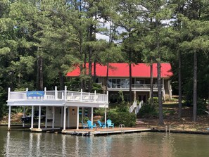 Exterior - Private Point Lot! Jump Dock! Pool Table, Ping Ping! Partial Summer Weeks Avail! (Bracey)