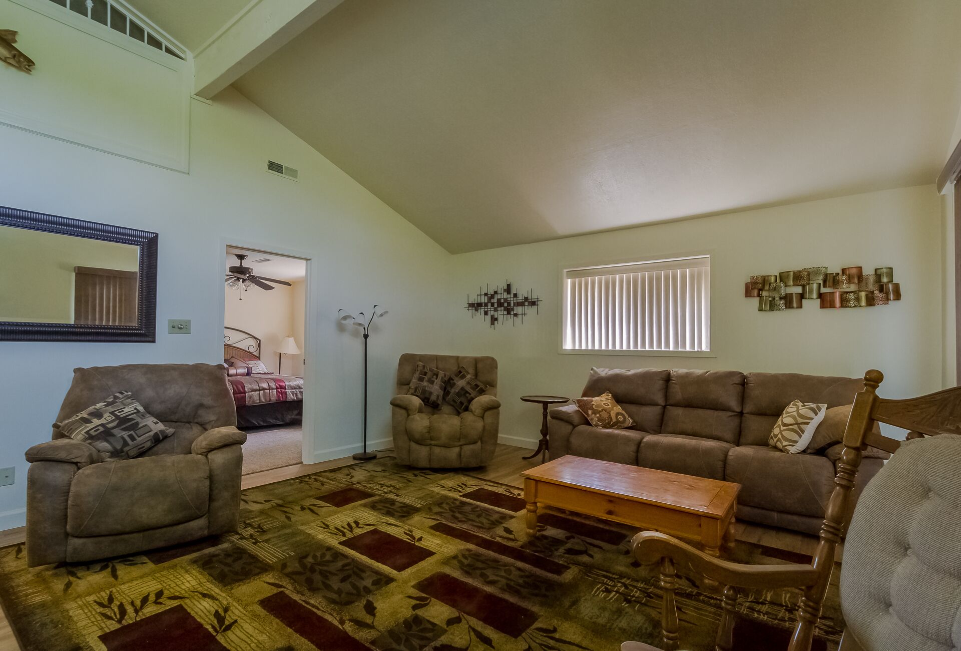 Smart TV, DVD player, books