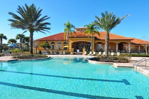 15 Min to Disney, Wheelchair Accessible, Week or more for Discounts. Ok Dogs