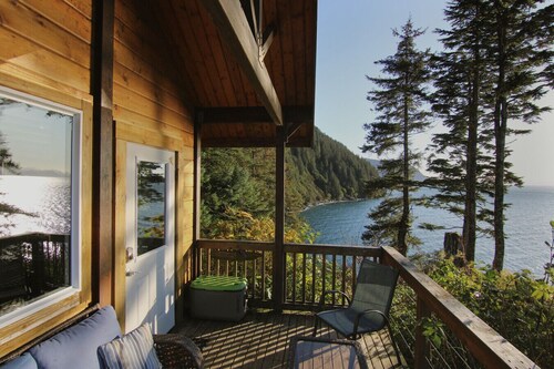 Kettu Den!  Kaunis kauko-ohjaama mökki ylösnousemuslahdella!