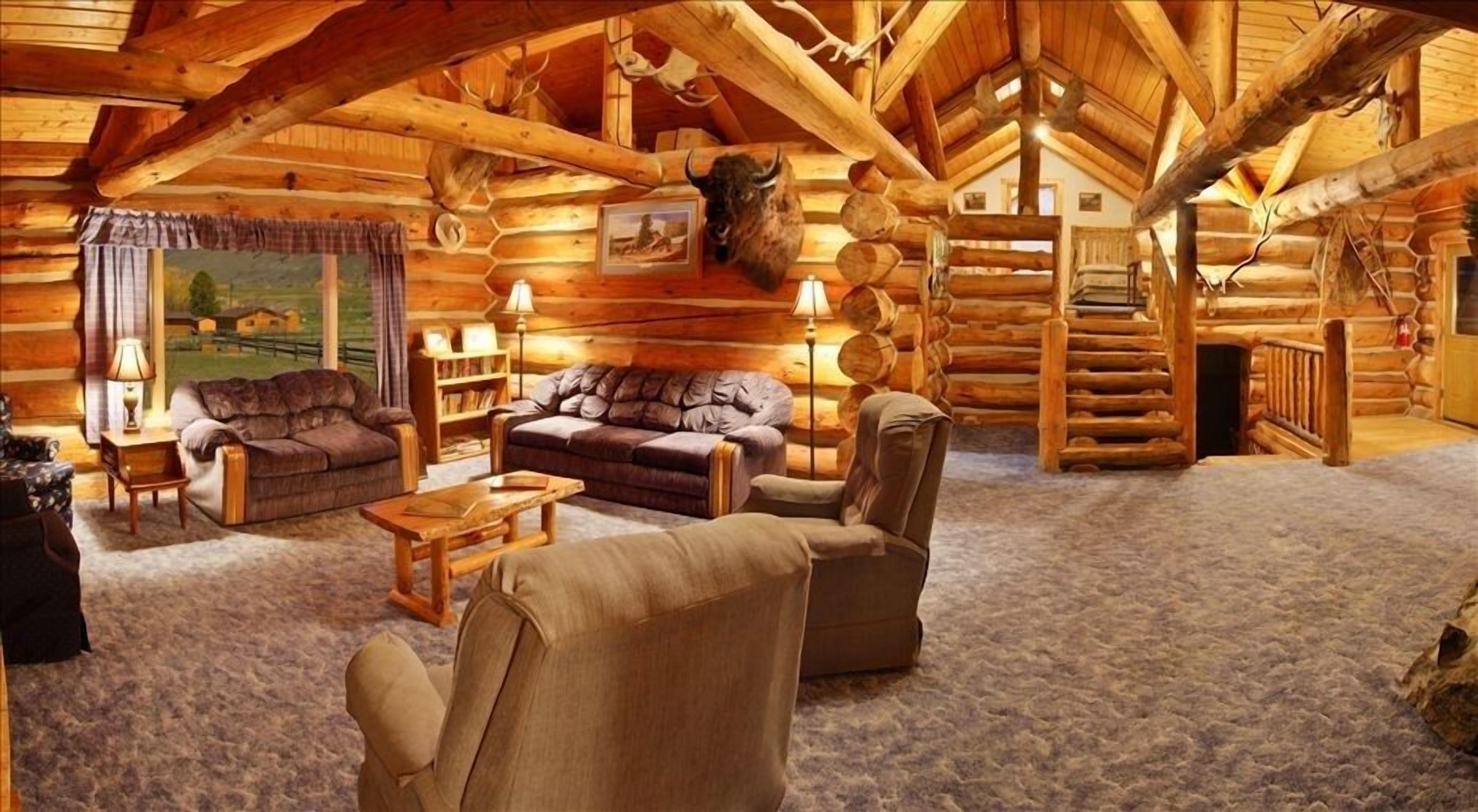 Yellowstone River Lodge -Come for a great vacation !  Aug. 2024 dates open !  