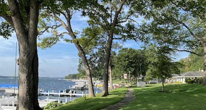 Oct/Nov 3rd Nt FREE Breathtaking Waterfront home on WATER w/ Private Pier