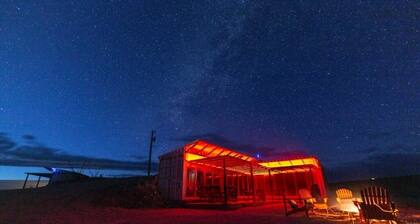 Fossil Knob Ridge -Chisos: Ultra-Modern Container Home