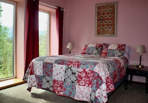 4 Schlafzimmer, Reisekinderbett, kostenloses WLAN, Bettwäsche