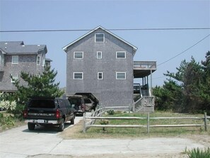 Exterior - Outer Banks NC  Hatteras Island  Oceanfront w/ Pool Hot Tub Sleeps 12 Pets OK (Waves)