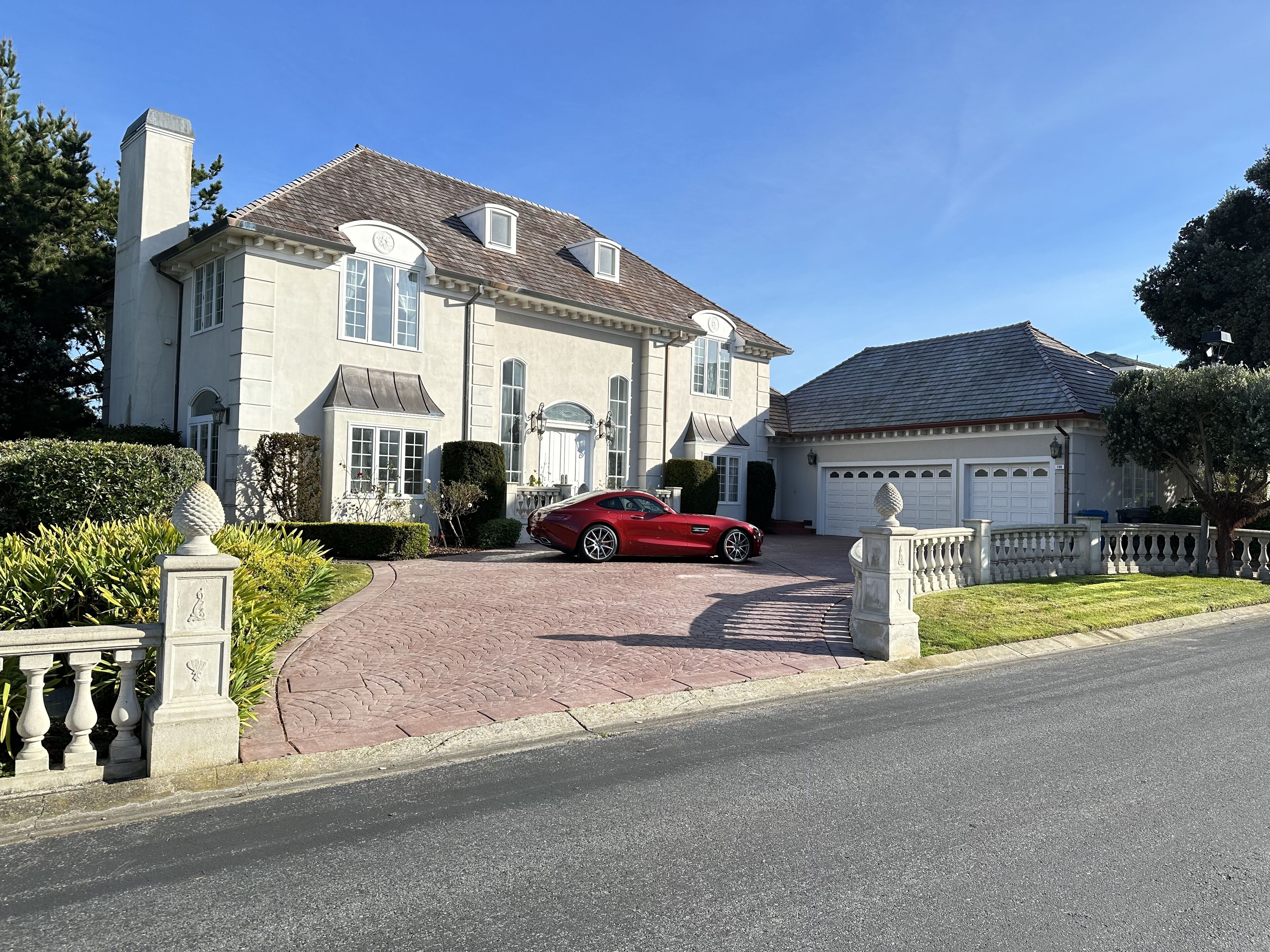 Private Estate Gated 24hr Guarded Community with Beach Access Near Ritz