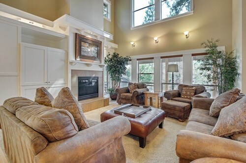 Bend Getaway in RiverWild-Walk to Deschutes River and Old Mill District