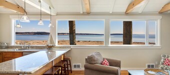 Private Whidbey Island Waterfront Beach Cabin