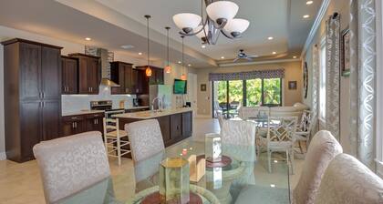 Luxury 3 Bedroom 2 Full Bath Close To Beach. Heated Pool\ Hot Tub