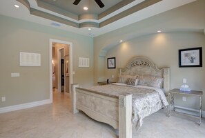 3 slaapkamers, een bureau, een strijkplank/strijkijzer, gratis wifi