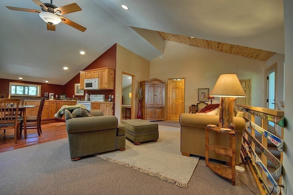 Secluded And Peaceful River View Retreat