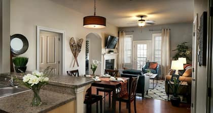 Luxury Condo sijaitsee yksi "tyylikkäin pikkukaupungeissa Amerikassa"