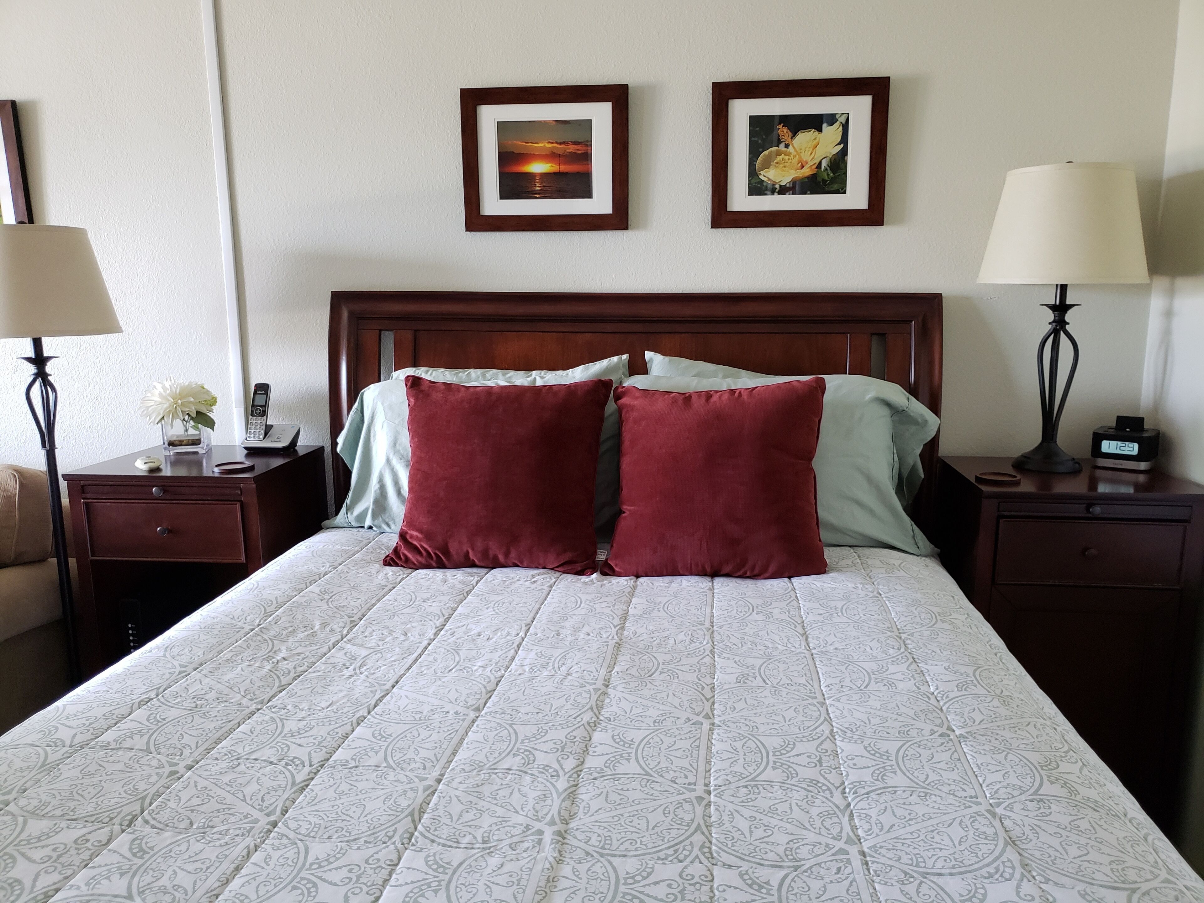 Iron/ironing board, WiFi, bed sheets