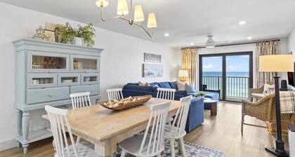 OCEANFRONT!! 2024 Luxuriously Renovated & Prof Decorated Condo on No Drive Beach