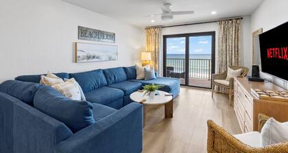 OCEANFRONT!! 2024 Luxuriously Renovated & Prof Decorated Condo on No Drive Beach