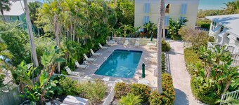 Wonderful Canal Front Condo! See Manatees Right From Your Doorstep!Cabana #10