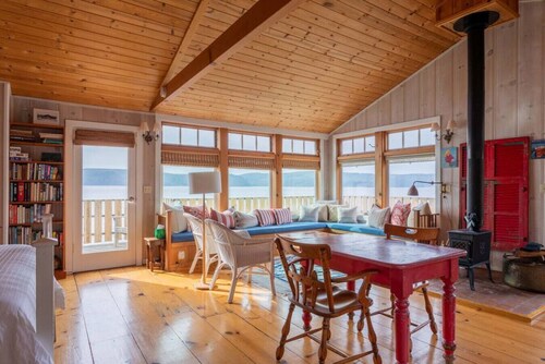 Seamist Studio | Cozy Coastal Getaway w/ Bay Views