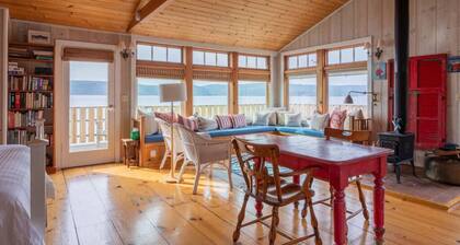 Seamist Studio | Cozy Coastal Getaway w/ Bay Views