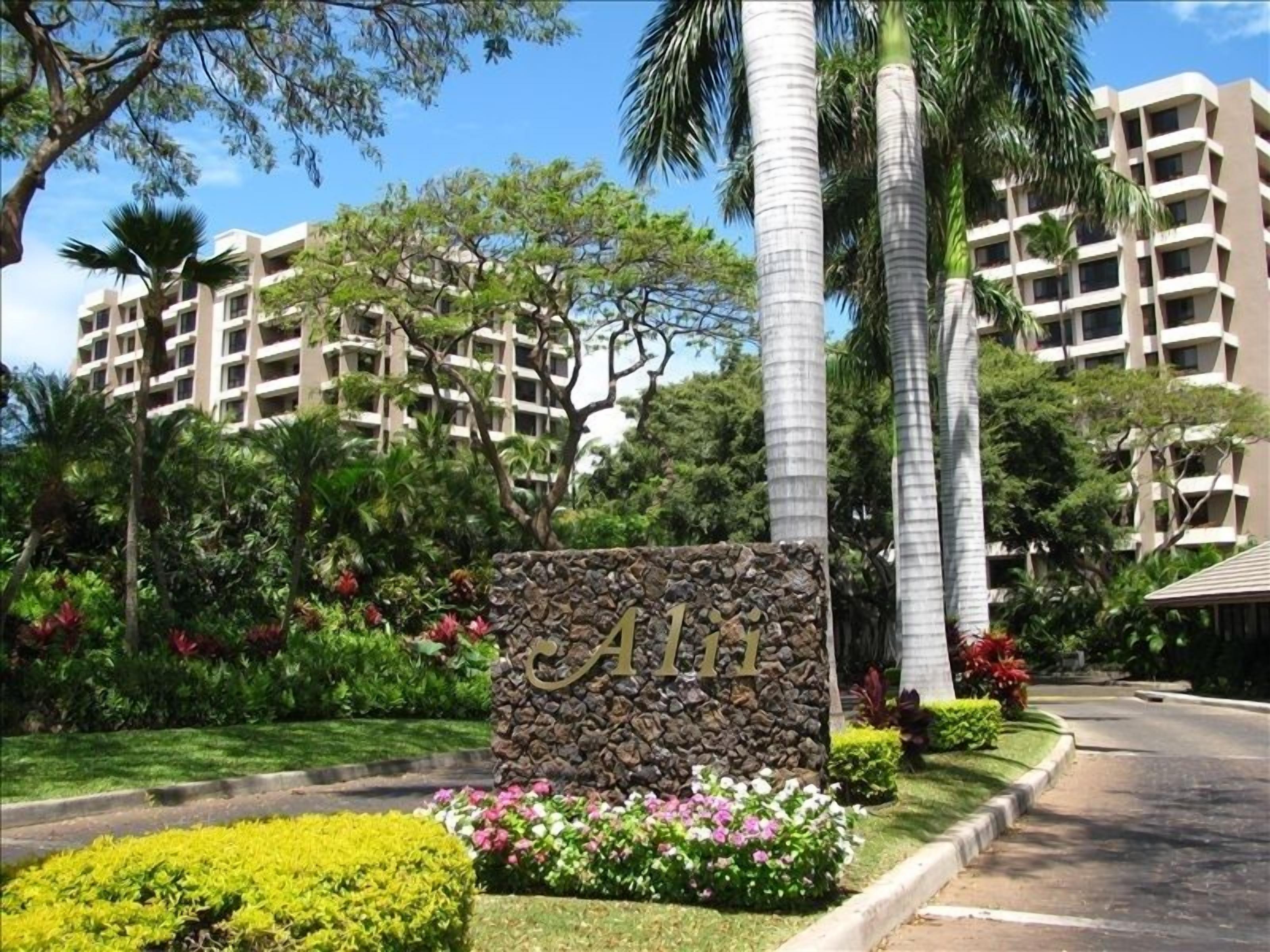 Kaanapali Alii -11th Floor  -   Ocean & Mountain View